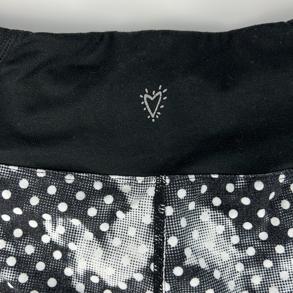 Betsey Johnson Performance Capri Yoga Leggings Black & White Polkadot Sz: M - Picture 4 of 8